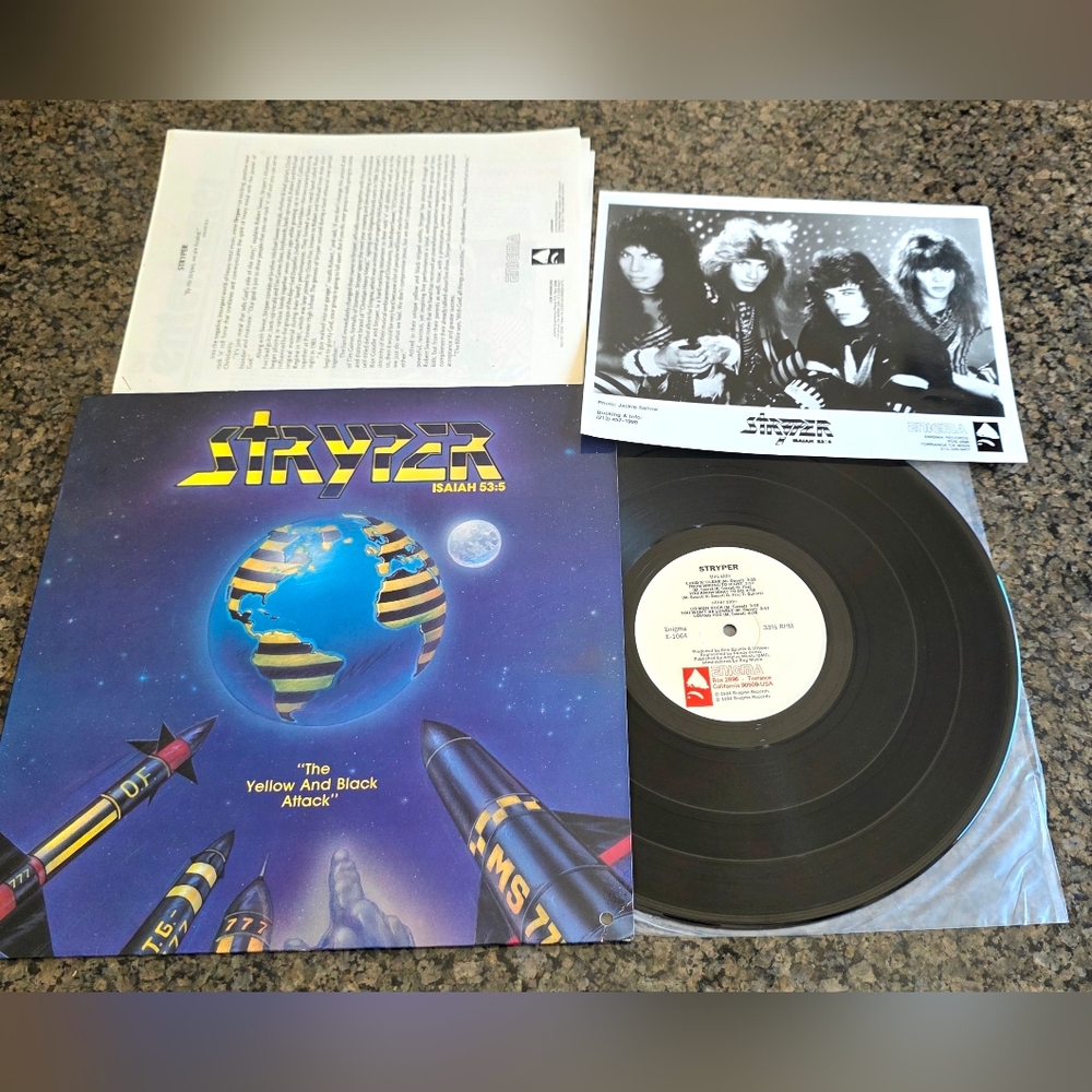STRYPER - YELLOW AND BLACK ATTACK ORIGINAL 1ST PRESSING merch inside Vinyl LP